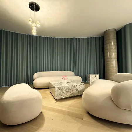 Eurovea Tower Ii Beige * ברטיסלאבה