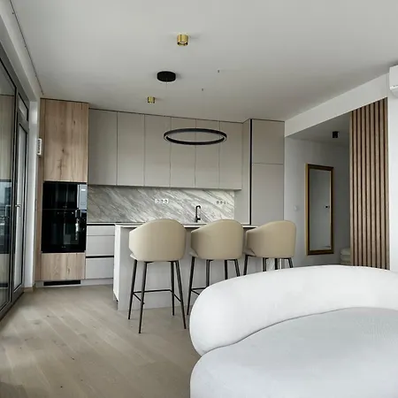 Eurovea Tower Ii Beige Μπρατισλάβα