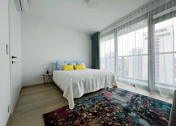 Eurovea Tower Ii Beige *