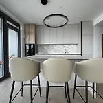 Eurovea Tower Ii Beige Lejlighed *